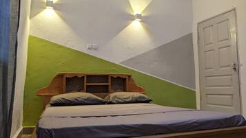 3 bedrooms, bed sheets