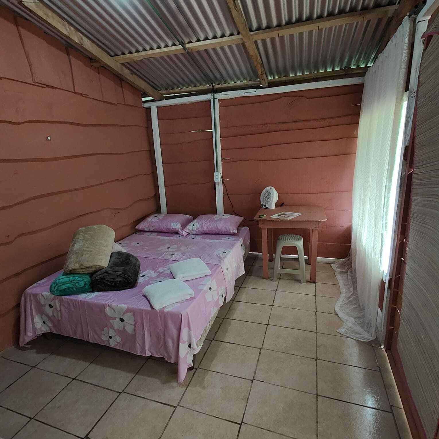 Free WiFi, bed sheets