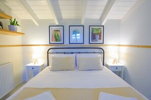 3 bedrooms, iron/ironing board, free WiFi, bed sheets - Villa Teresa - Family Rental Property with pool in Roda, Corfu (Roda Corfu)