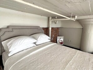 1 dormitorio, tabla de planchar con plancha, wifi gratis y ropa de cama