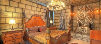 Viral One of a Kind Lakeside 15B ~ Gated Resort ~ Theater ~ Pool & Spa by Disney