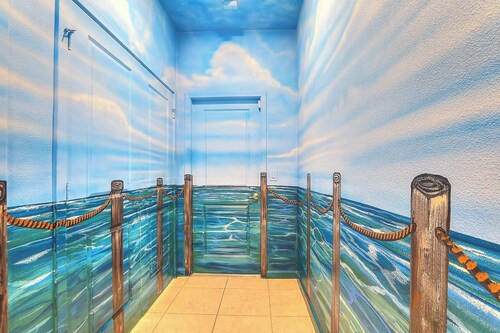 VIRAL Lakeside 15B@Gated Resort Pool Theater Spa