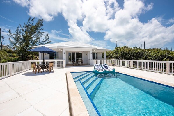 House, 2 Bedrooms | Pool
