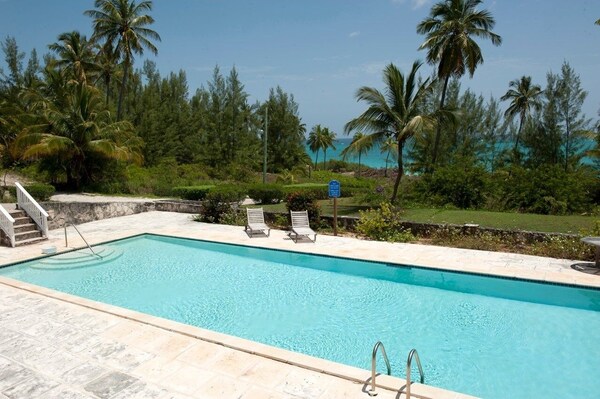 Allamanda House 3 Bedroom Home - Eleuthera