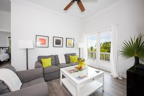 House, 4 Bedrooms | Living area