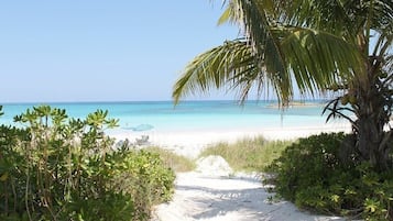 House, 4 Bedrooms | Beach