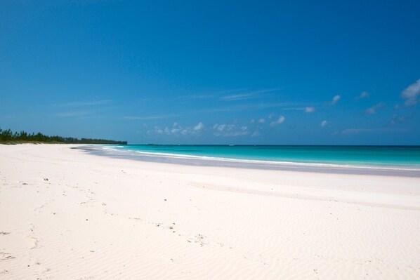 House, 4 Bedrooms | Beach