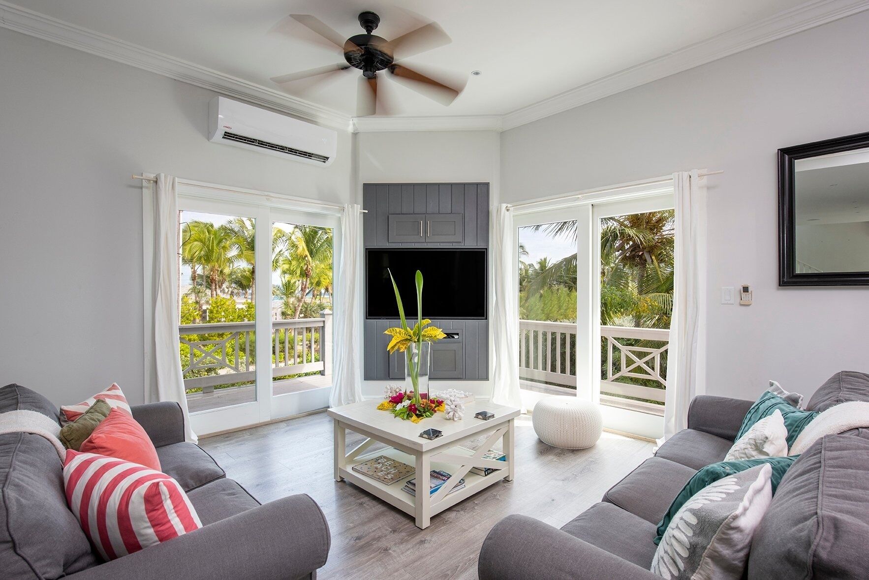 House, 4 Bedrooms | Living area