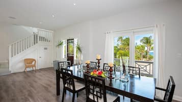 House, 4 Bedrooms | Dining