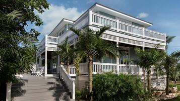 House, 4 Bedrooms | Exterior