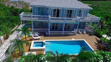 House, 4 Bedrooms | Pool