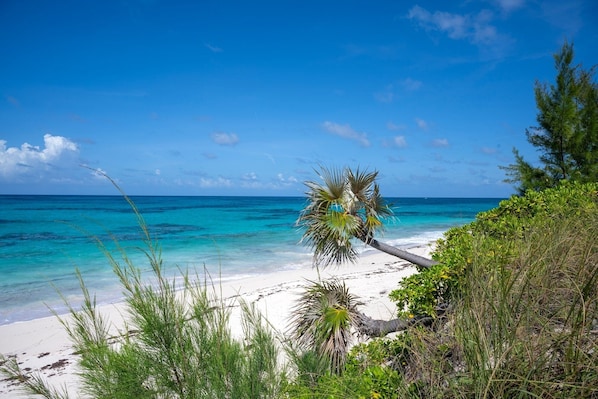 House, 3 Bedrooms | Beach