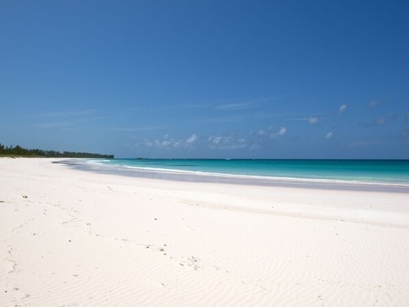 Villa, 2 Bedrooms | Beach
