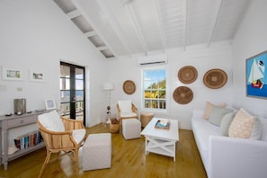 House, 2 Bedrooms | Living area