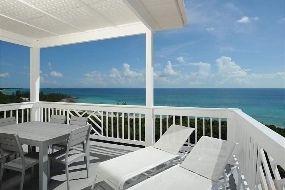 Condo, 2 Bedrooms