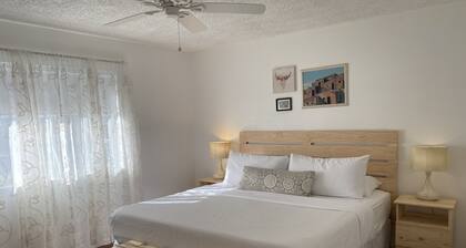 Cute desert home 5 minutes from Joshua Tree National Park