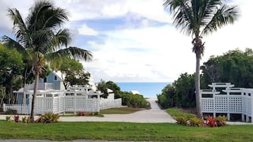 House, 3 Bedrooms | Property grounds