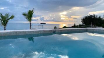House, 3 Bedrooms | Pool