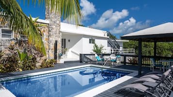 House, 4 Bedrooms | Pool