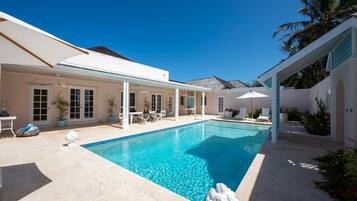 House, 6 Bedrooms | Pool