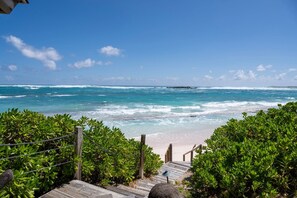 House, 6 Bedrooms | Beach