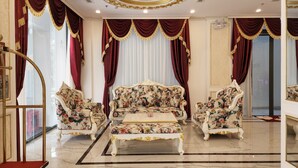 Lobby - DEZON HOTEL (Quy Nhon Nam)