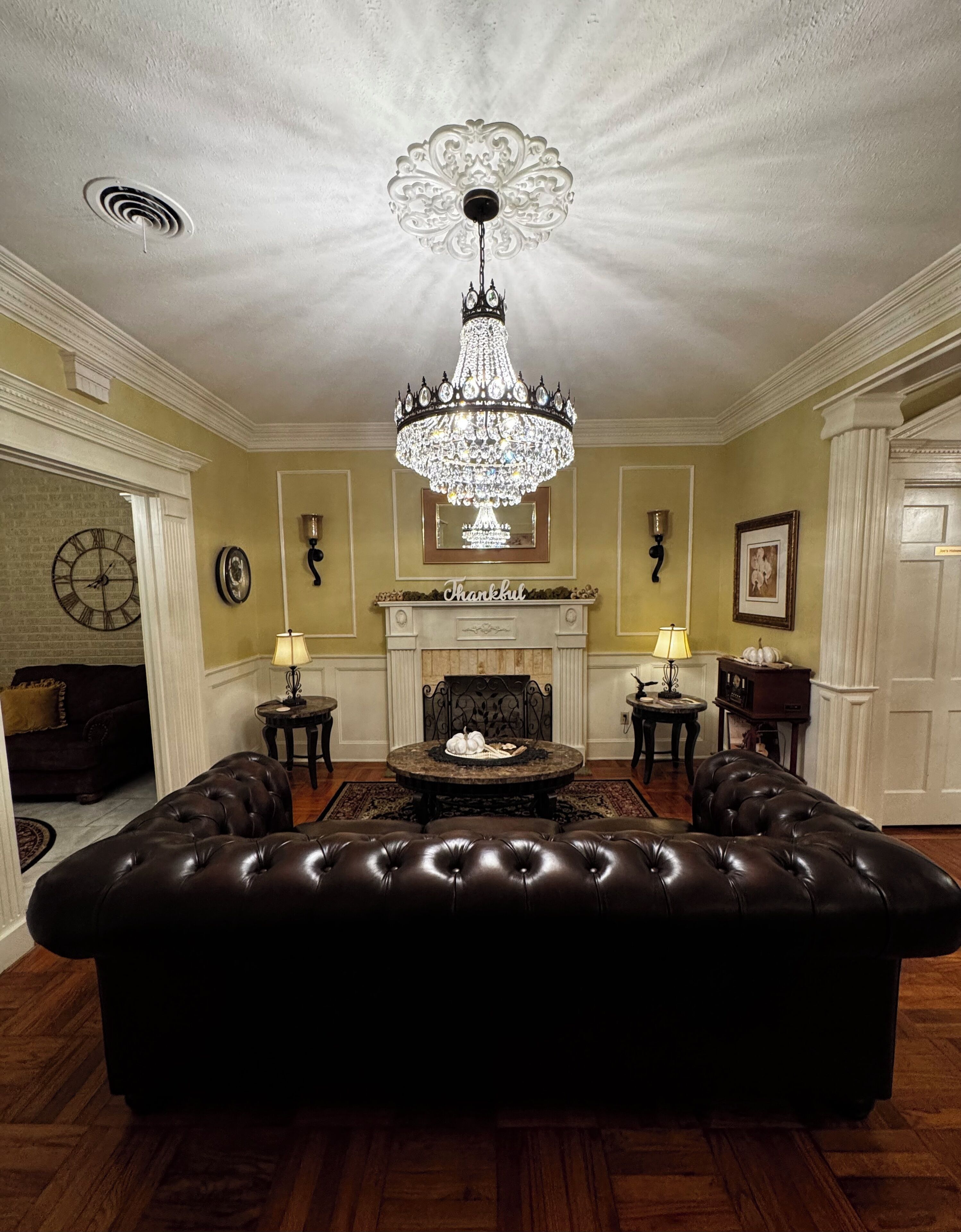 Televisión de 32 pulgadas con canales digitales, Netflix y Hulu 