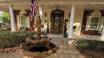 Façana frontal de l'allotjament