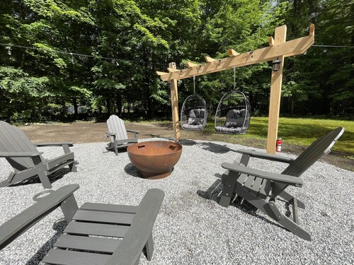 HOT TUB & FIRE PIT White Mountains near North Conway