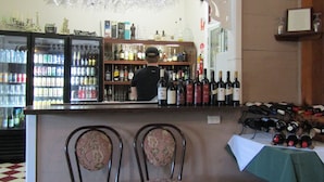 Unclassified image, 5 of 35, button - Park Hotel Motel (Charters Towers)