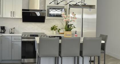 Dimond Abode Vacation Rental 3428