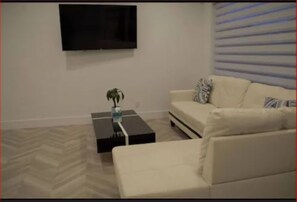 60-Zoll-Smart-TV mit Digitalempfang, Fernseher, Streaming-Dienste