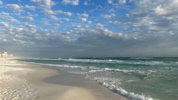 Na praia