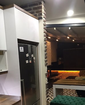 Habitación superior con 2 camas individuales | Cocina privada