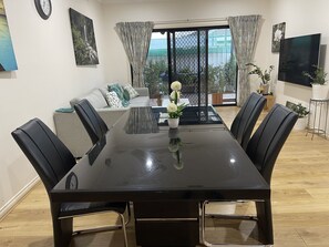 Interior - 3 Bedrooms whole house very quiet (West Croydon)