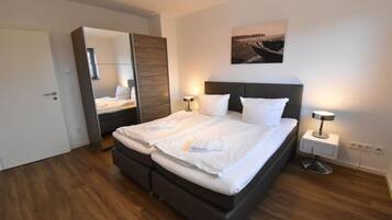 3 bedrooms, iron/ironing board, WiFi