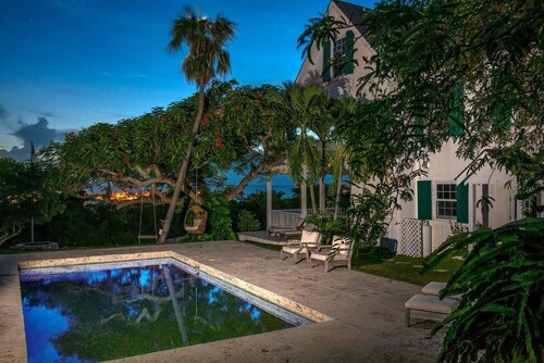 Buccaneer Hill Main House 5 Bedroom Home