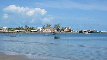 Villa, 5 Bedrooms | Beach