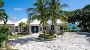 House, 3 Bedrooms | Exterior
