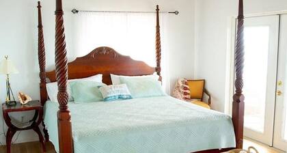 Blue Love Point 3br 3 Bedroom Home