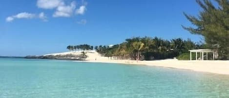 House, 3 Bedrooms | Beach
