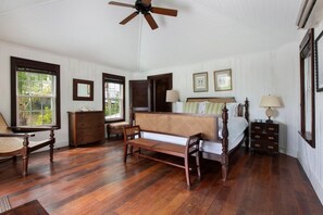 5 bedrooms, cribs/infant beds, free WiFi