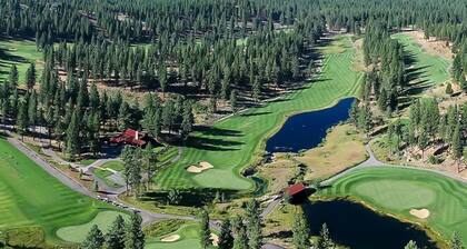 Rocky Cliff Retreat at Davis Lake