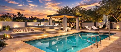 室外游泳池,恒温泳池