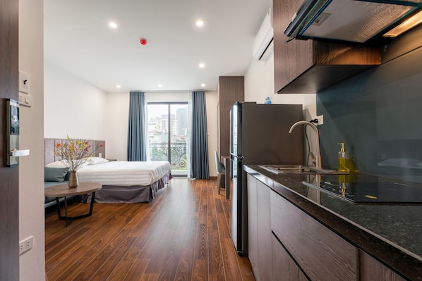 公寓, 湖景 | 高級寢具、獨特裝修、書桌、手提電腦工作空間