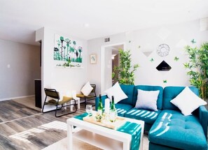 Design Apartment | Champagne service - Paragon Apartments (Dallas)