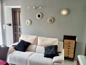 Smart TV - Second floor apartment (coazze)