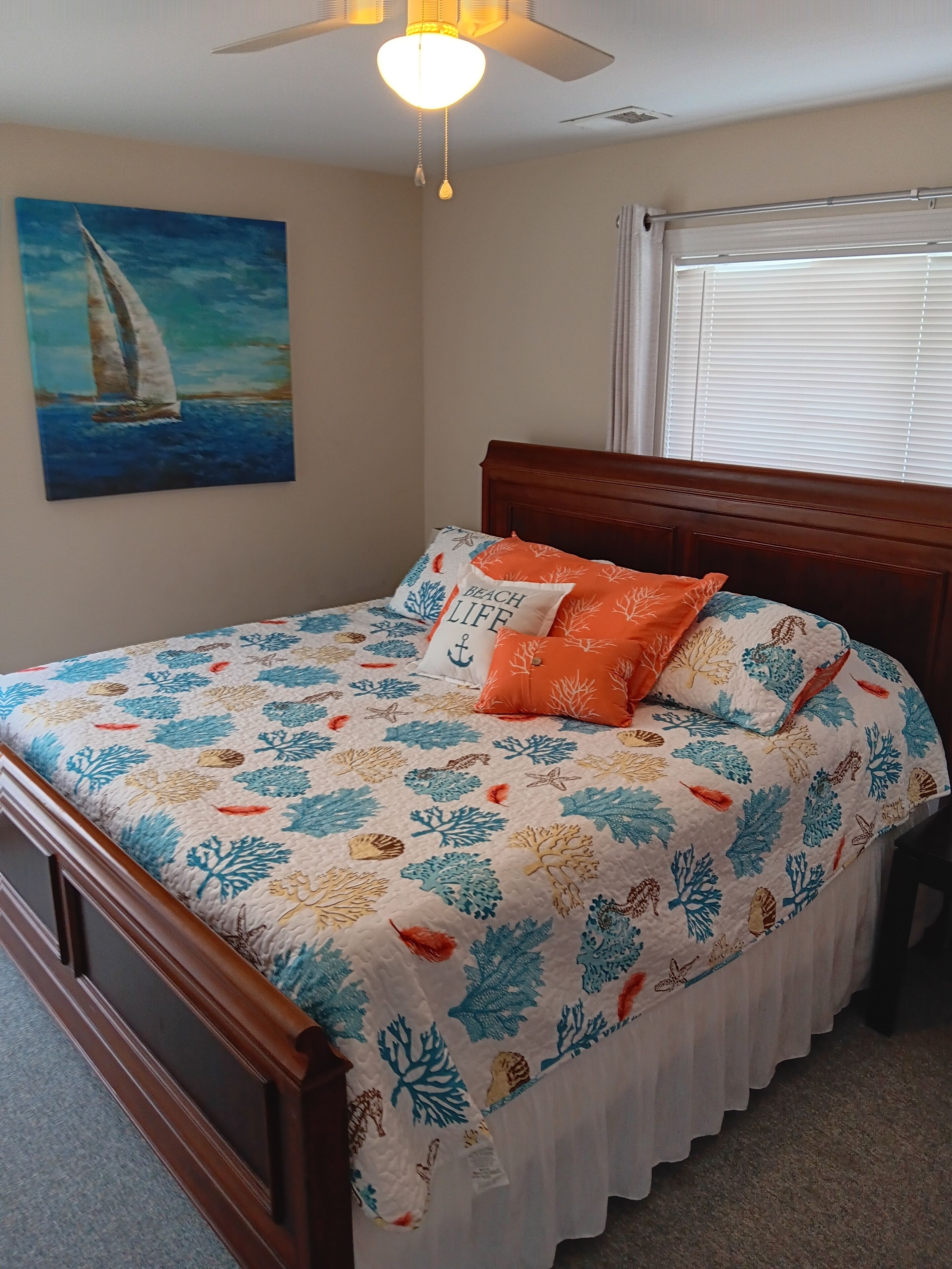4 bedrooms, desk, iron/ironing board, free WiFi