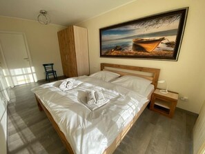 1 bedroom, free WiFi, bed sheets