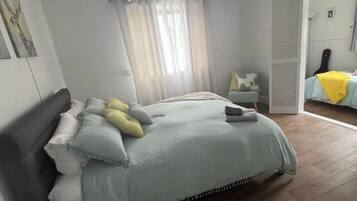 2 bedrooms, iron/ironing board, free WiFi, bed sheets